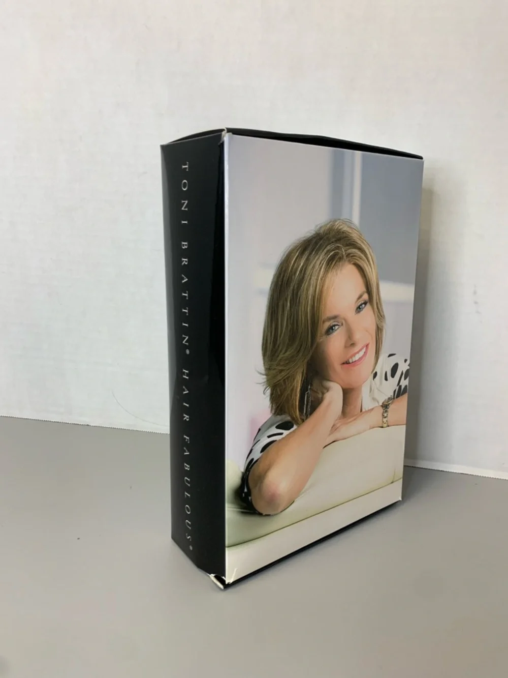 Layered Short Bob Wig - Light Brown Blonde NWT